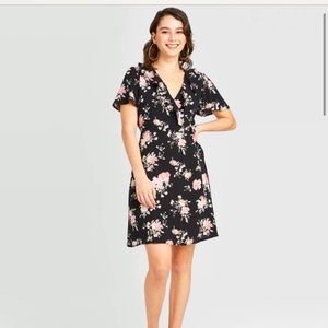 NWT Black and pink floral zippered  dress with bow